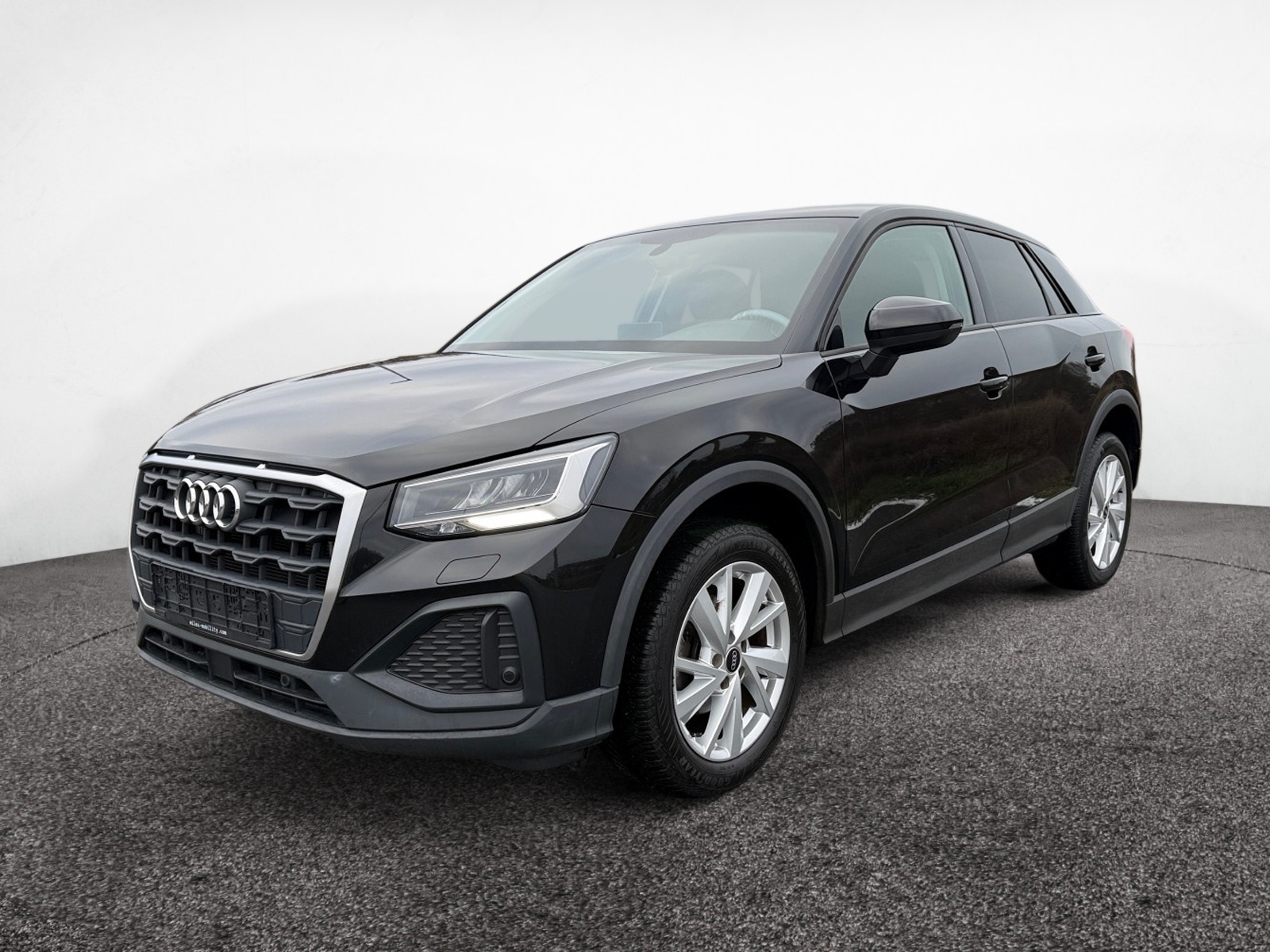 AUDI Q2 35 TFSI basis PDC SHZ KAMERA NAVI FACEL. LED – erstes Bild des Fahrzeugs