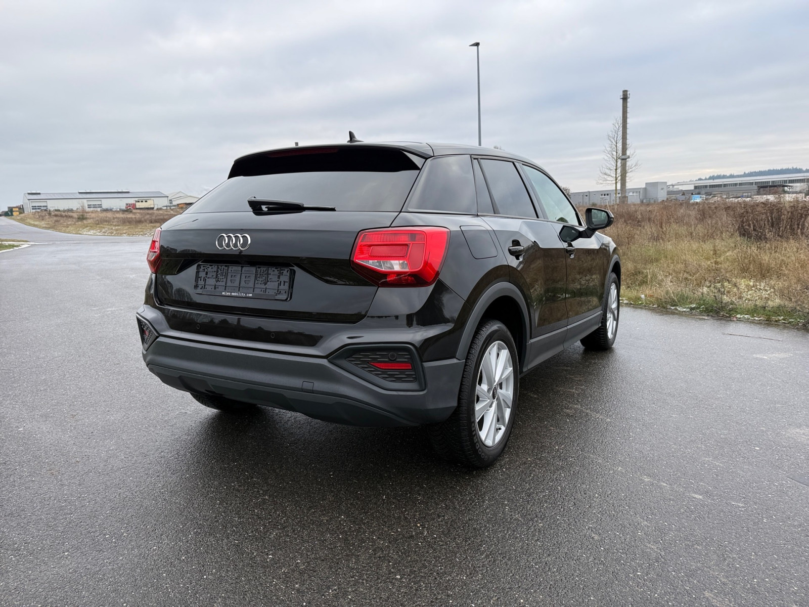 AUDI Q2 35 TFSI basis PDC SHZ KAMERA NAVI FACEL. LED – viertes Bild des Fahrzeugs
