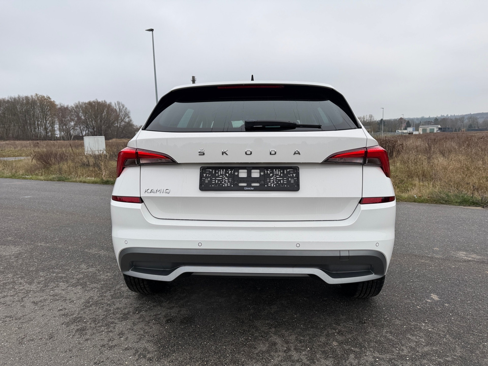 SKODA Kamiq 1.0 TSI Ambition KLIMA PDC SITZHEIZUNG – fünftes Bild des Fahrzeugs