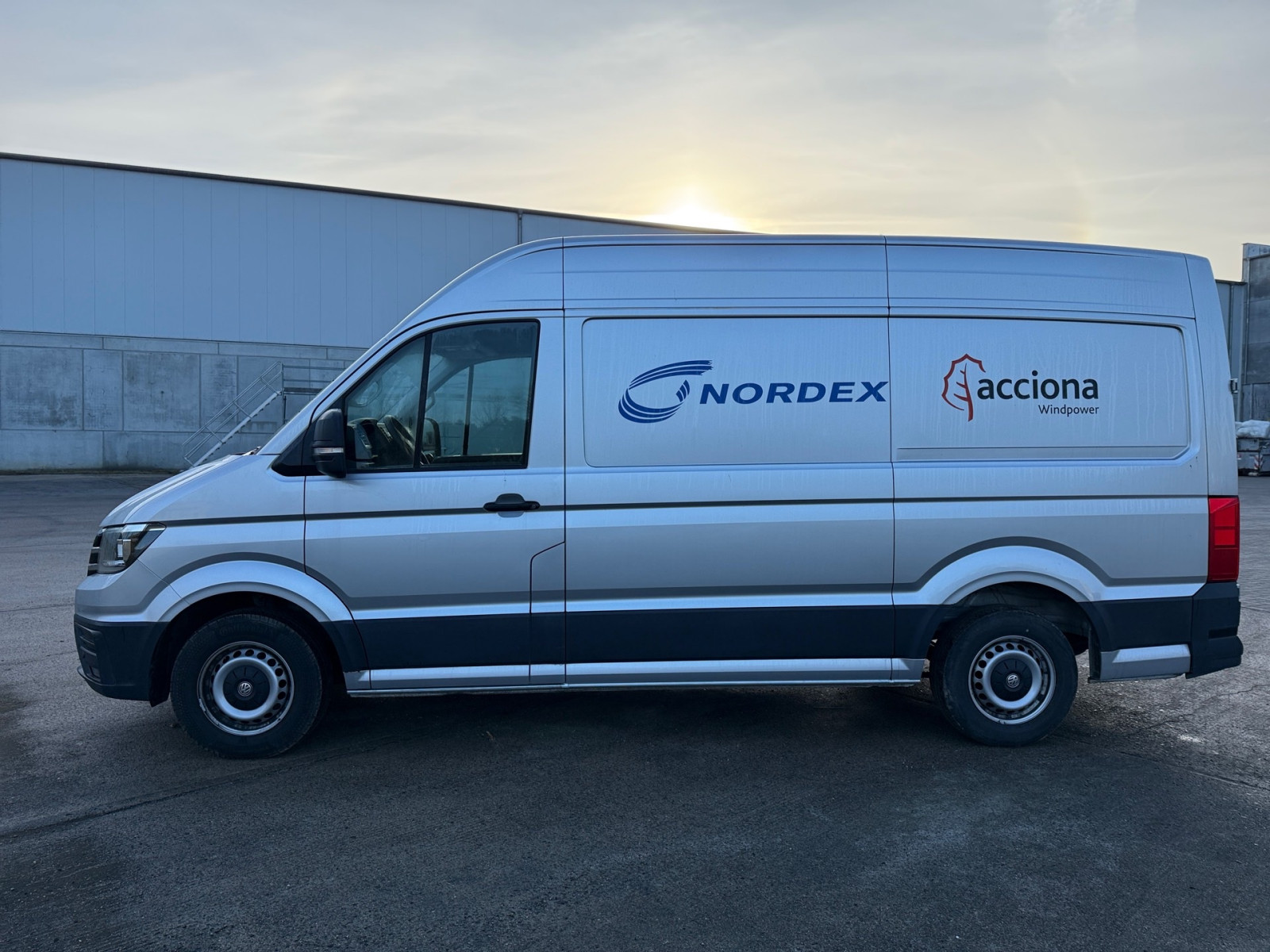 VW Crafter 35 2.0 TDI Trendline L2H2 FWD – drittes Bild des Fahrzeugs