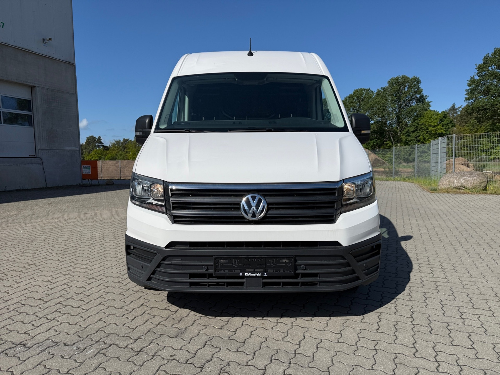VW Crafter 35 2.0 TDI L2H2 FWD – zweites Bild des Fahrzeugs