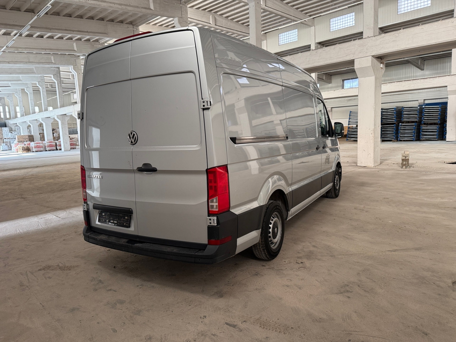VW Crafter 35 2.0 TDI Trendline L2H2 FWD – viertes Bild des Fahrzeugs