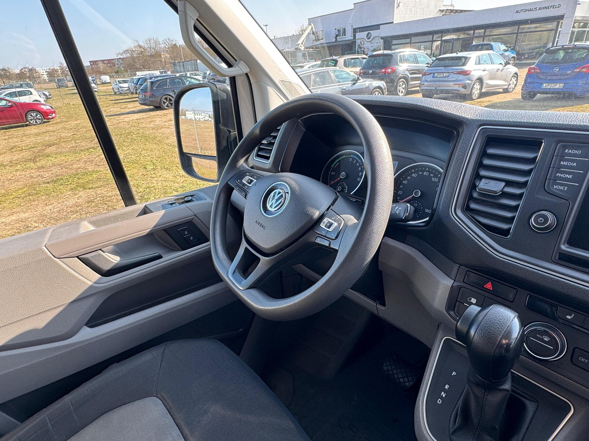 VW e-Crafter L2H2 FWD HV-Batterie 35,8 kWh – drittes Bild des Fahrzeugs