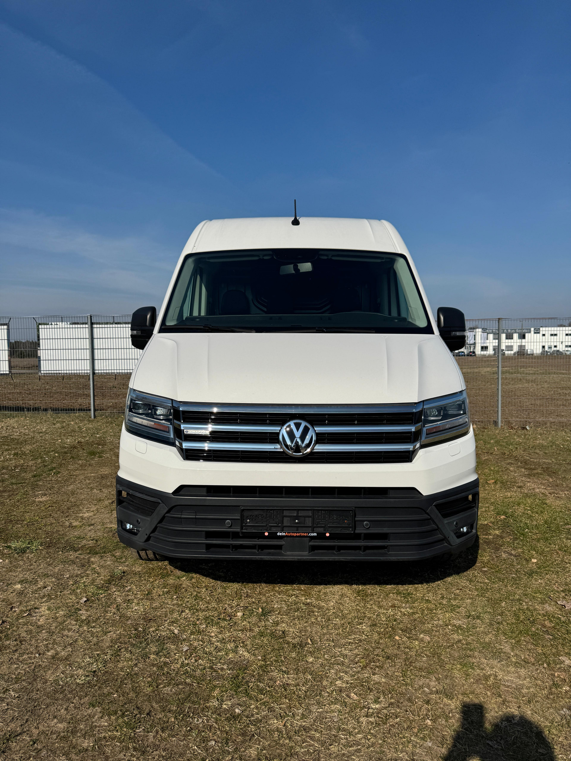 VW e-Crafter L2H2 FWD HV-Batterie 35,8 kWh – zweites Bild des Fahrzeugs