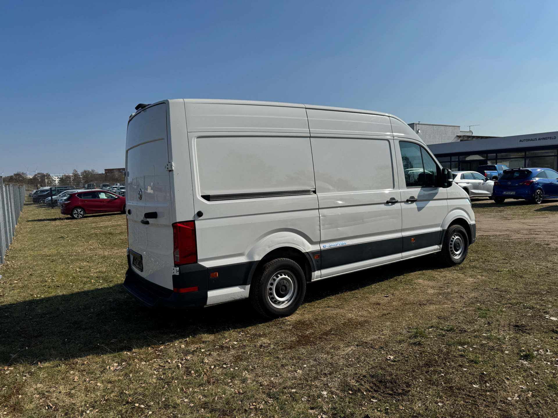 VW e-Crafter L2H2 FWD HV-Batterie 35,8 kWh – viertes Bild des Fahrzeugs