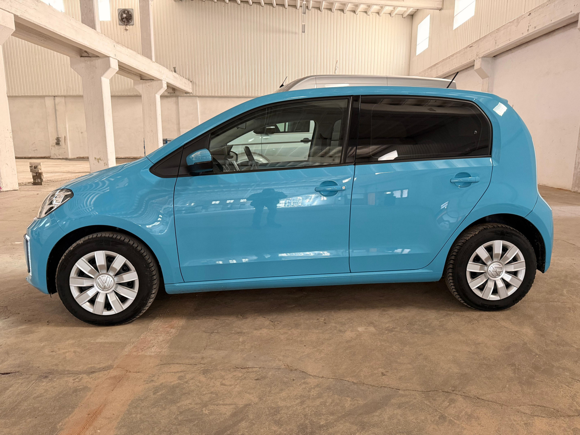 VW e-up – drittes Bild des Fahrzeugs